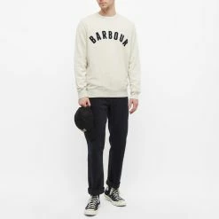 Barbour Prep Logo Crew Sweat 11 Barbour Prep Logo Crew Sweat -Vendite Pangaia 01 02 2022 JG MOL0101BE54 m9 1