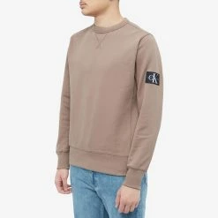 Calvin Klein Monogram Sleeve Badge Crew Sweat -Vendite Pangaia 14 12 2022 CW J30J314035 GVE 7 1