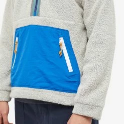 F/CE. Recycled Wool Boa Fleece Popover 11 F/CE. Recycled Wool Boa Fleece Popover -Vendite Pangaia 19 12 2022 FW FSU14222U0001 WHT 10 1