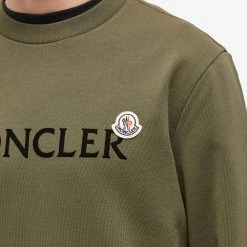 Moncler Trademark Logo Crew Sweat 11 Moncler Trademark Logo Crew Sweat -Vendite Pangaia 26 07 2022 JA 8G000 34 809KR 880 10 1